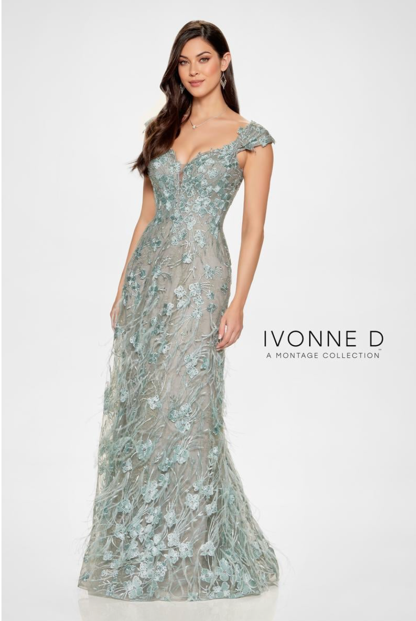 Long Dress with Sweetheart Neckline and Long Sleeves