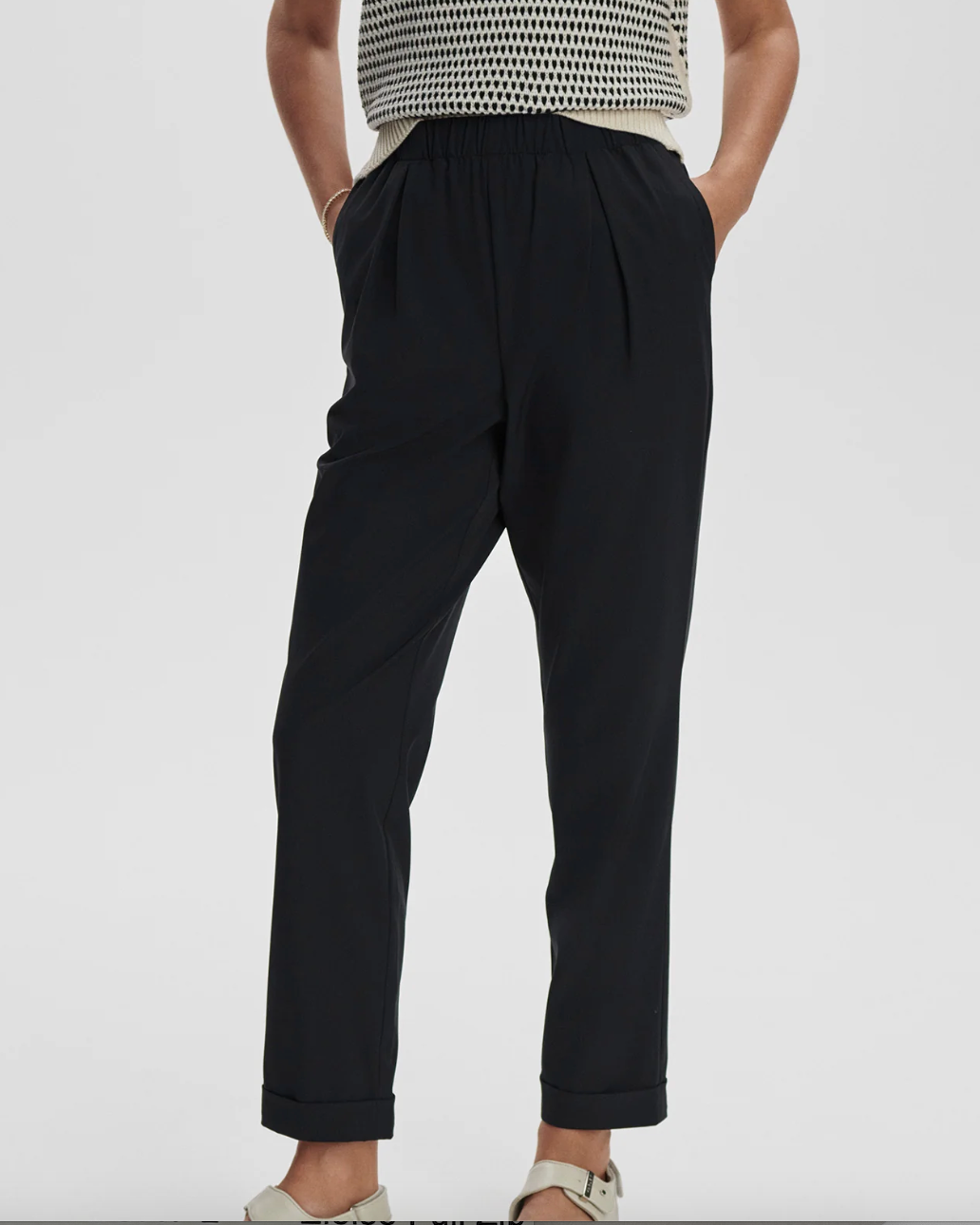 Alana Slim Tapered Cuff Pant 27"
