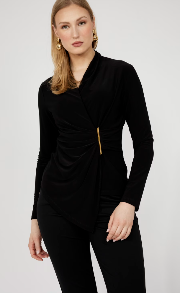 Frank Lyman Chic V-neck Pullover Top