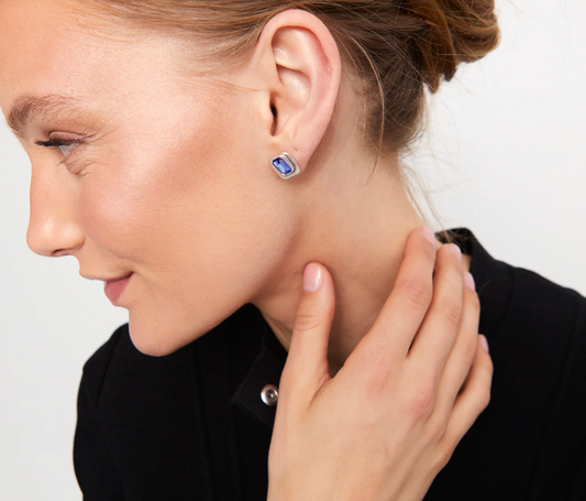 UNO DE 50 Ser Magnetica Stud earrings with blue crystal