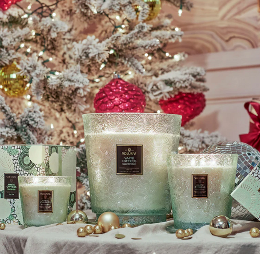 VOLUSPA White Cypress 5 Wick Hearth Candle