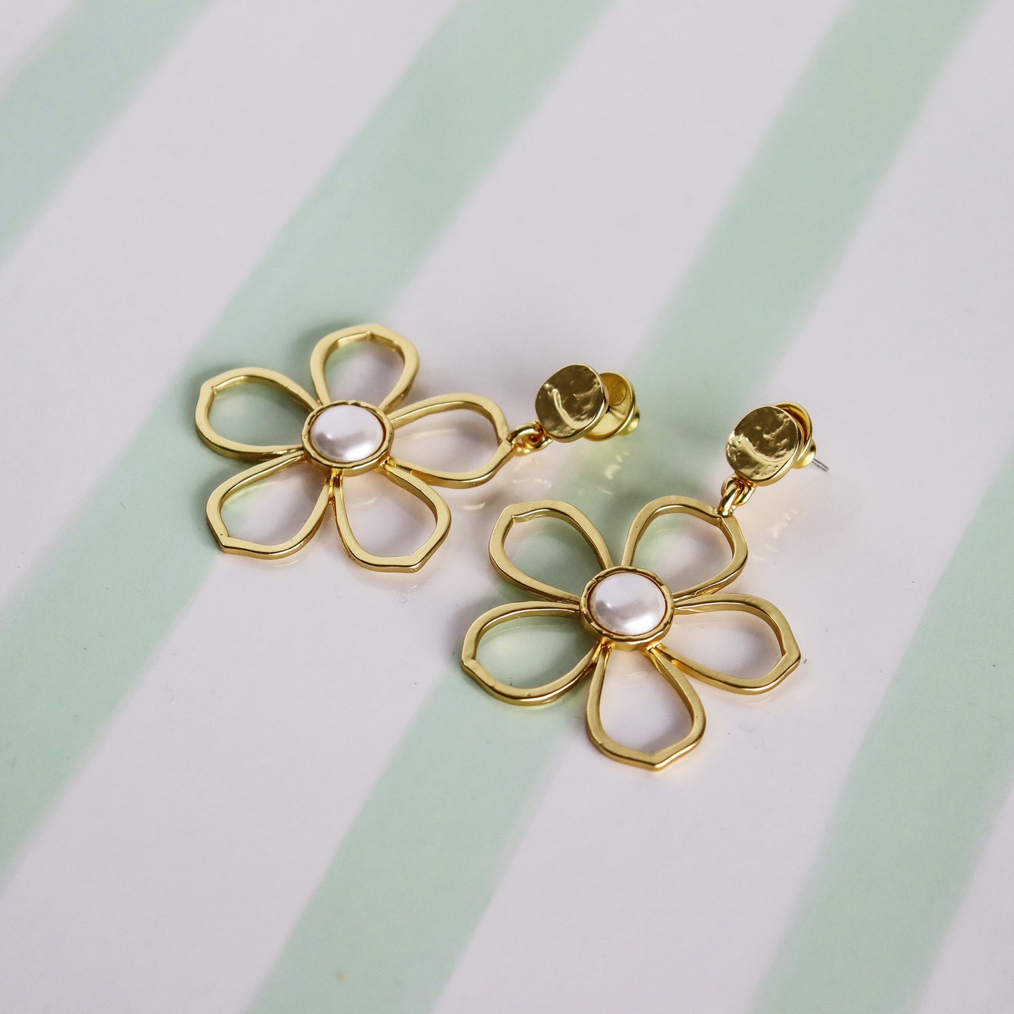 KARINE SULTAN - Flower and Pearl Stud Earrings - 24K Gold Plated