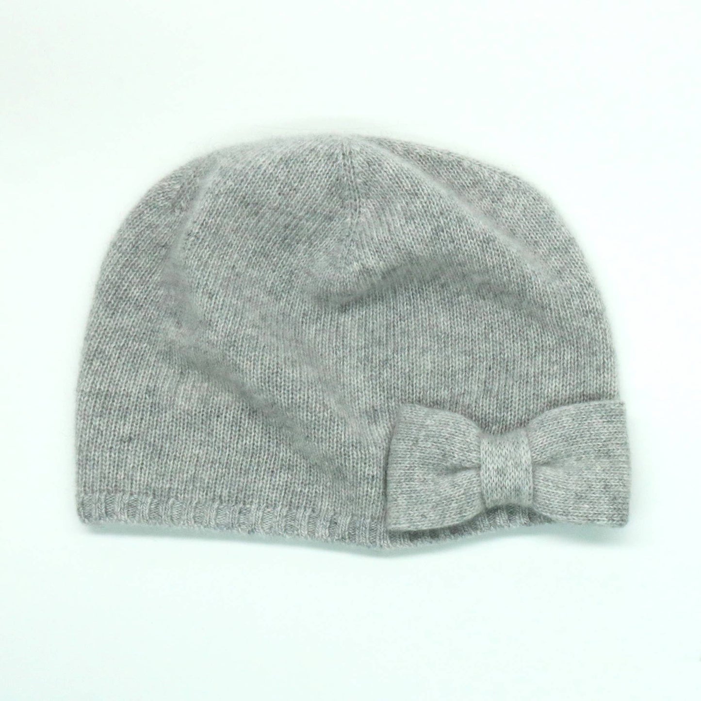 Cashmere beanie with bow