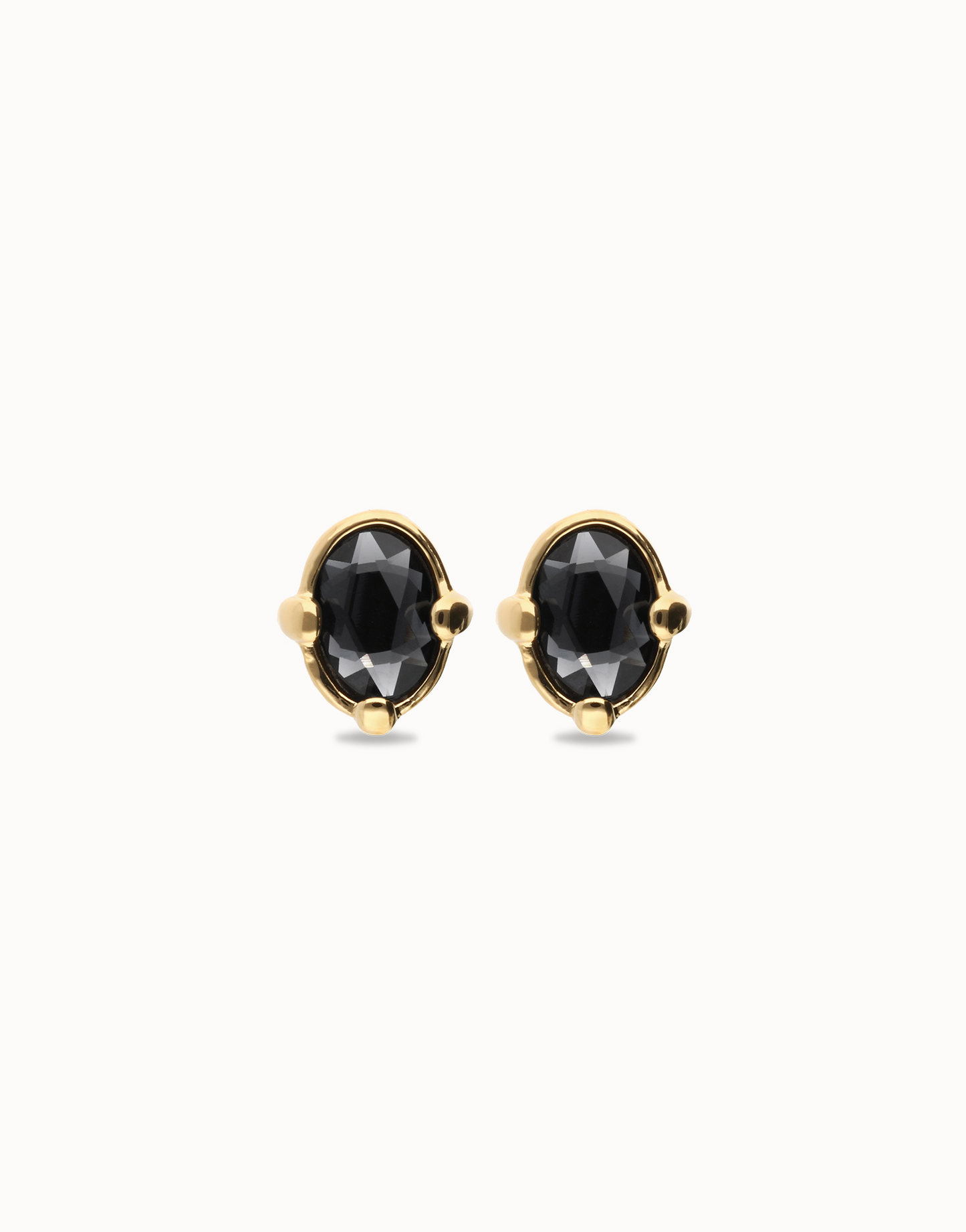 UNO DE 50 Studs with black oval faceted crystals