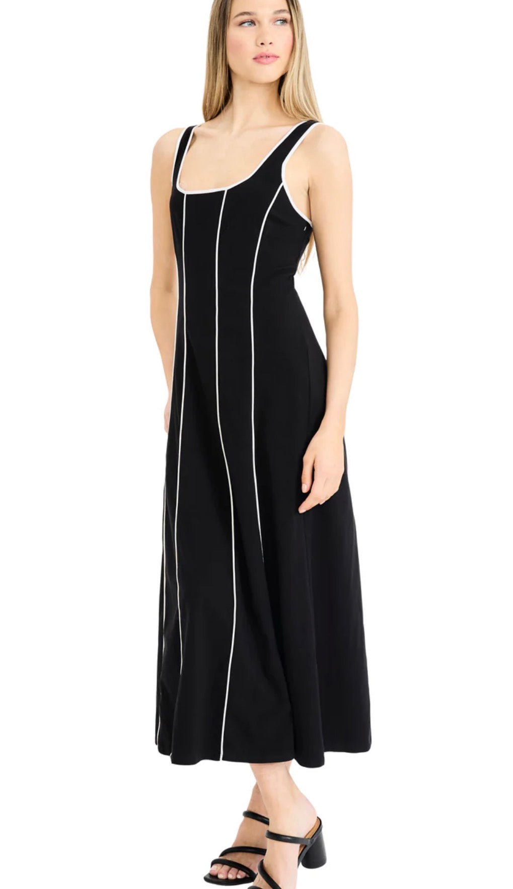 Maggy London Brienne Contrast Piped Column Midi by Donna Morgan