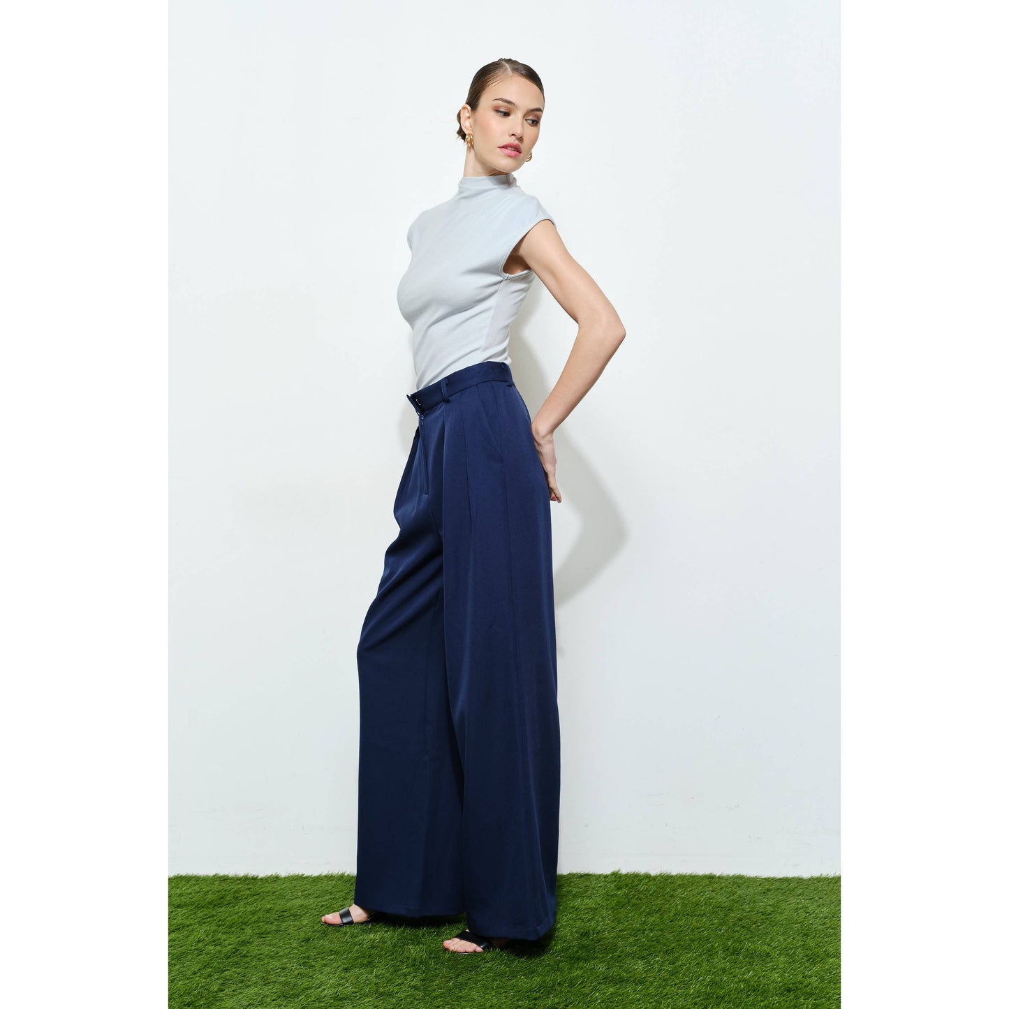 INA - Classic Mock Neck Sleeveless Knit Top