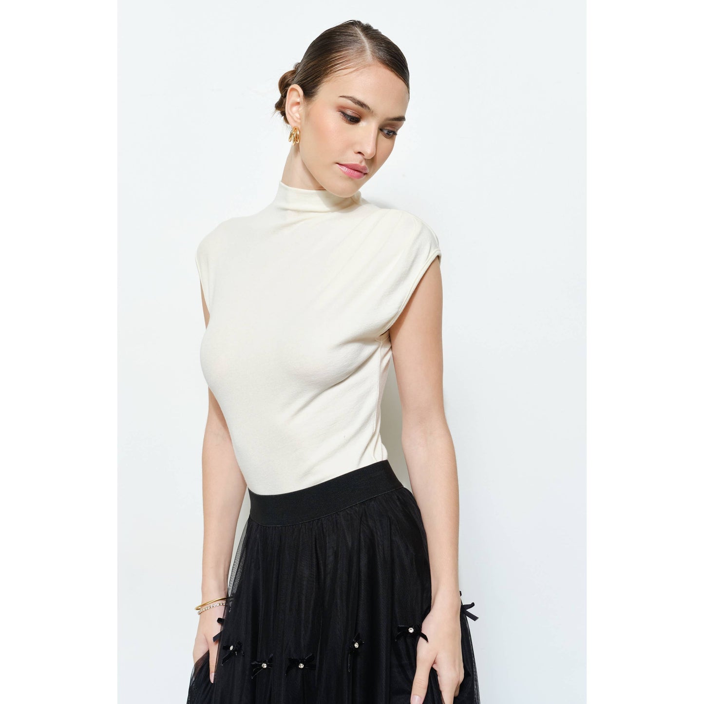 INA - Classic Mock Neck Sleeveless Knit Top