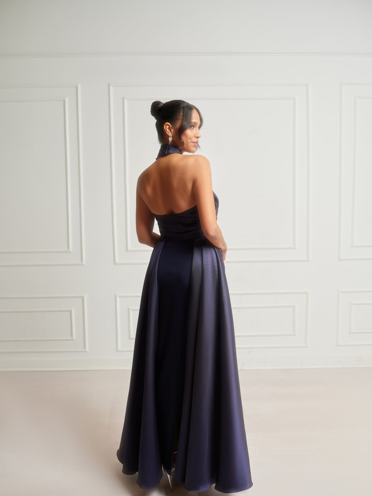 Betsy & Adam Dina Scuba Crepe Twist Halter Neck Floor Length Gown