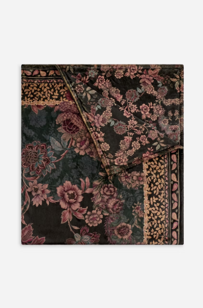 Laurel Canyon Cozy Blanket