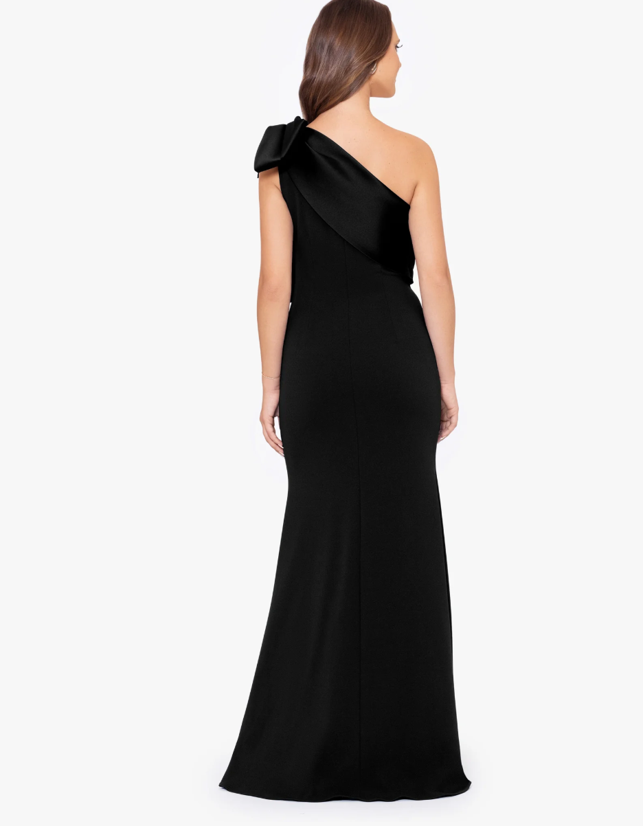 Betsy & Adam Women's Bow-Trimmed One-Shoulder Gown