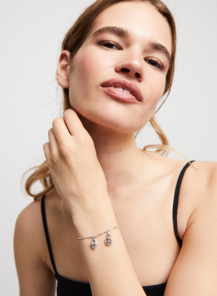 UNO DE 50 Charm Chain Bracelet