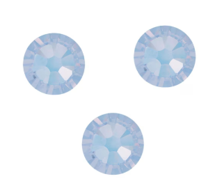 Mariana Post Earrings with Rhodium Plating