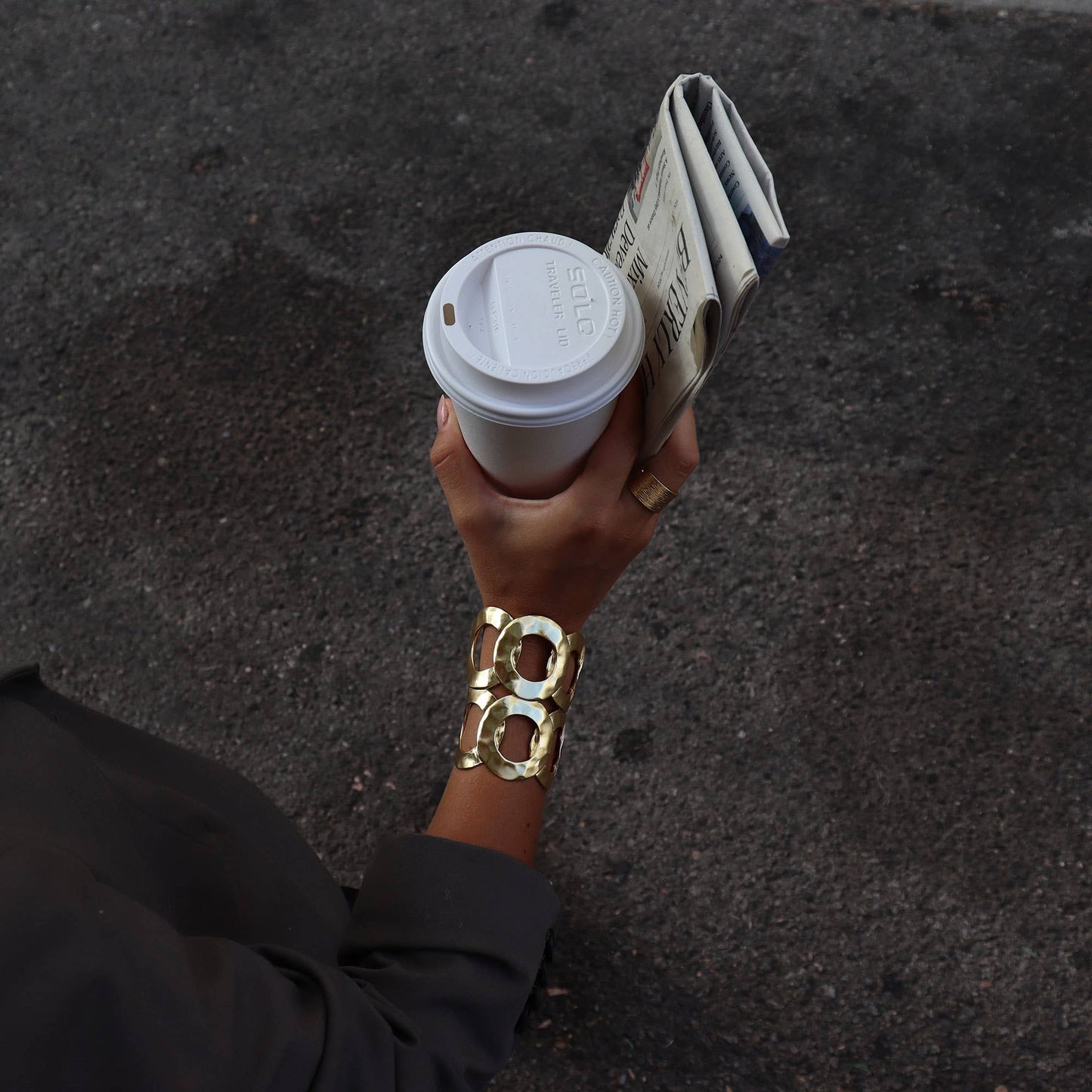 KARINE SULTAN - Intertwined Rings Cuff Bracelet - 24K Gold Plated